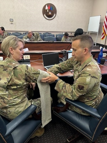 IMAs at the ACC Reserve Training Assembly practice tactical casualty combat care. (U.S. Air Force photo by Maj. Joseph Simms)