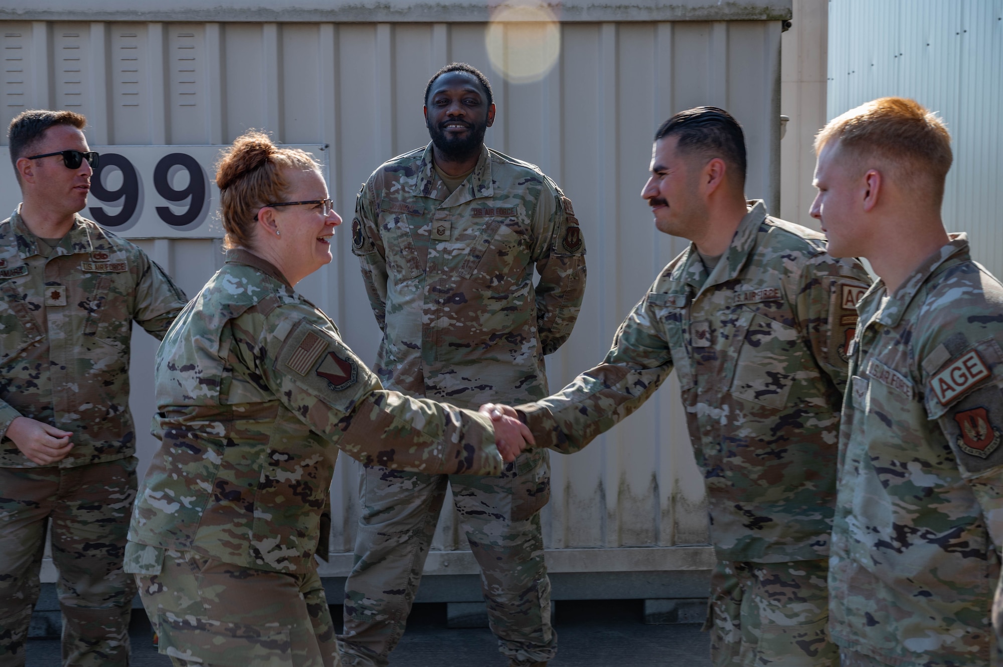 commander meets airmen