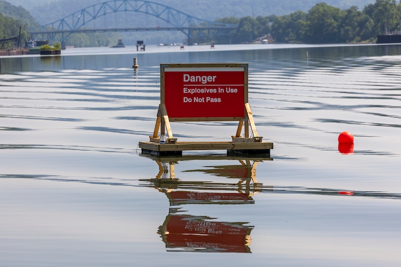 The U.S. Army Corps of Engineers Pittsburgh District installed navigation safety signs and buoys upstream and downstream of Monongahela River Locks and Dam 3 near Elizabeth, Pennsylvania.