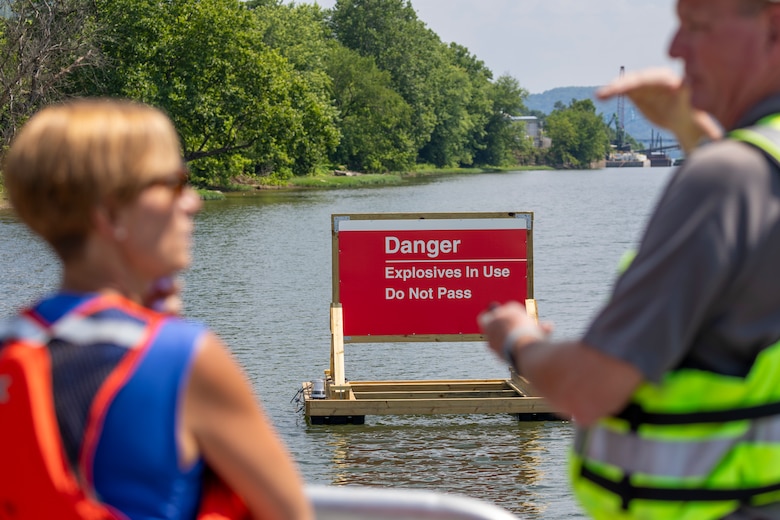 The U.S. Army Corps of Engineers Pittsburgh District installed navigation safety signs and buoys upstream and downstream of Monongahela River Locks and Dam 3 near Elizabeth, Pennsylvania.