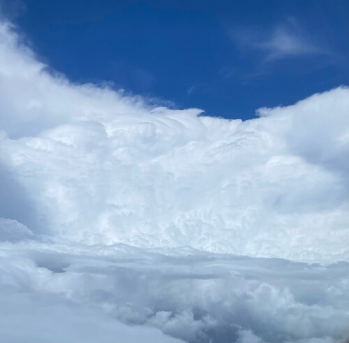 shows image of eyewall of Hurricane Beryl