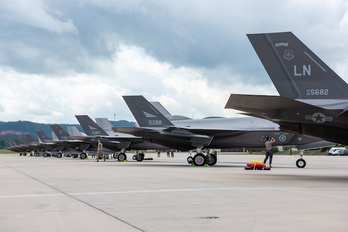 aircraft on flightline