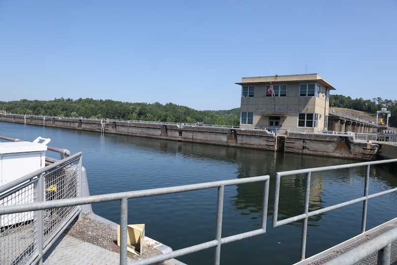 Picture of a lock and dam.
