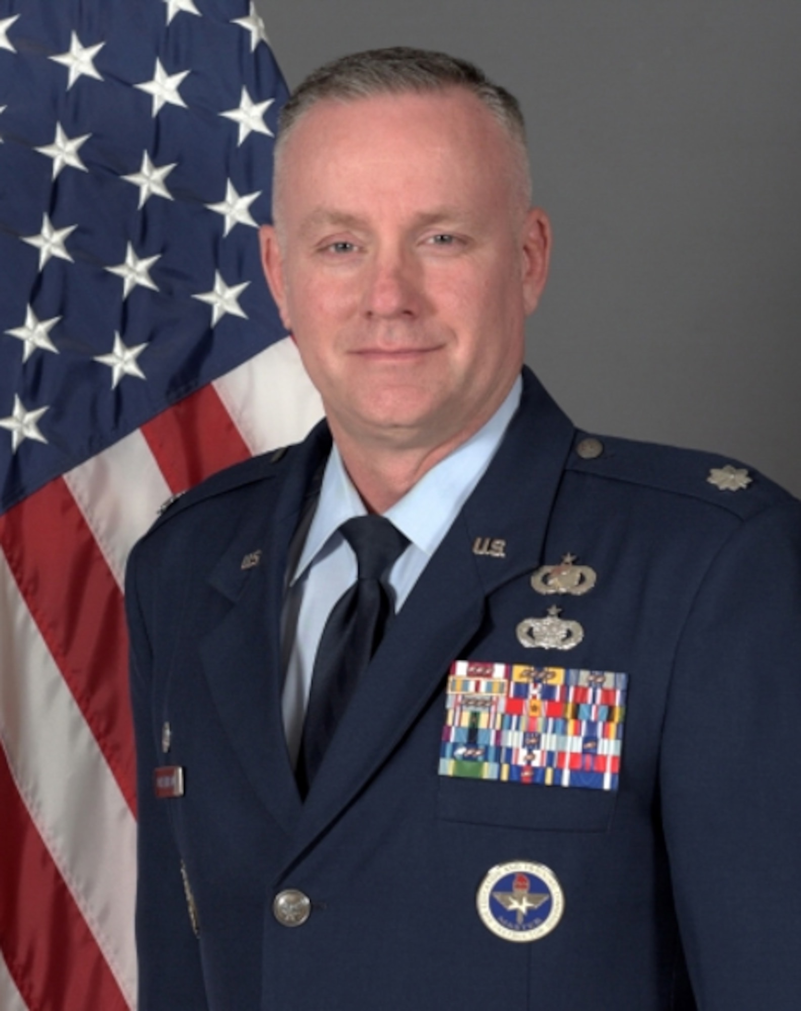 Official portrait of U.S. Air Force Lt. Col. David Richardson, commander of Air Force ROTC Detachment 025 at Arizona State University. As the commander he is responsible for a comprehensive college program focused on recruiting, training and preparing more than 175 officer candidates from Arizona State University and 11 cross-town universities (Courtesy photo)