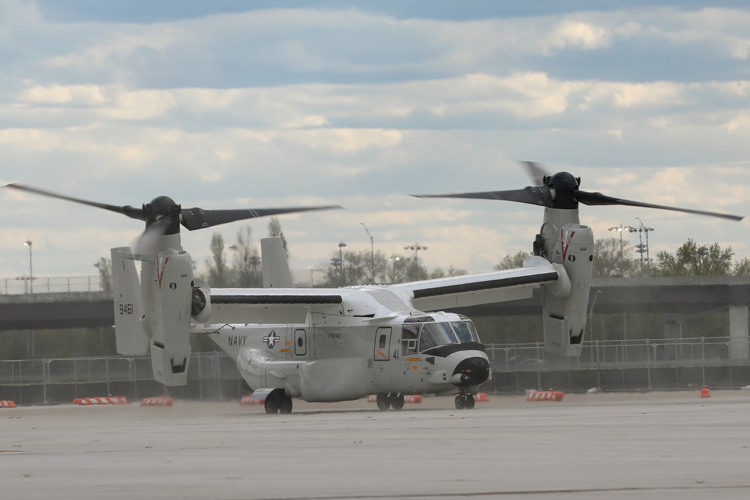 The first East Coast-assigned Navy tiltrotor vertical/short takeoff and landing (V/STOL) aircraft CMV-22B Osprey lands at Naval Station Norfolk, April 5. The CMV-22B Osprey belongs to Fleet Logistics Multi-Mission Squadron (VRM) 40 the “Mighty Bison.” The CMV-22B airframe will provide the fleet’s medium-lift and long-range aerial logistics capability, replacing the C-2A Greyhounds of Fleet Logistics Support Squadron (VRC) 40 over the next several years.