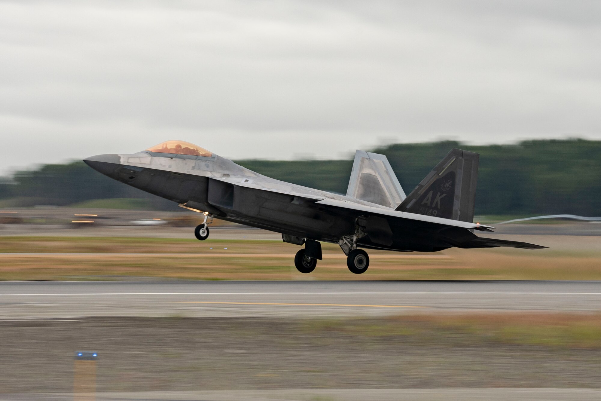 F-22 Raptor taking off