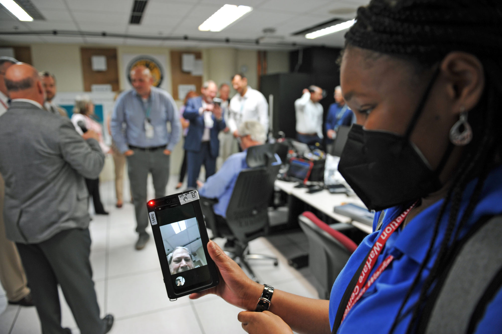 Naval Information Warfare Command (NIWC) Atlantic’s Assured Real-time Communications (ARC) Laboratory team hosted a familiarization visit from NIWC Atlantic Executive Director Peter Reddy in the team's ARC 5G lab on Naval Station Norfolk.