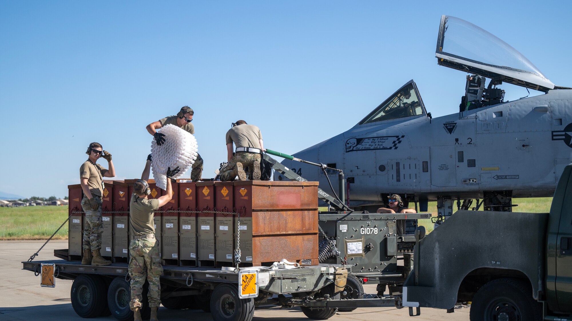Aircraft armament systems technicians from the Idaho Air National Guard’s 124th Maintenance Group download 30 mm rounds during a weapons system evaluation program exercise at Hill Air Force Base, Utah, June 11, 2024. The A-10 is equipped with the GAU-8/A seven-barrel Gatling gun and can fire 3,900 rounds a minute.