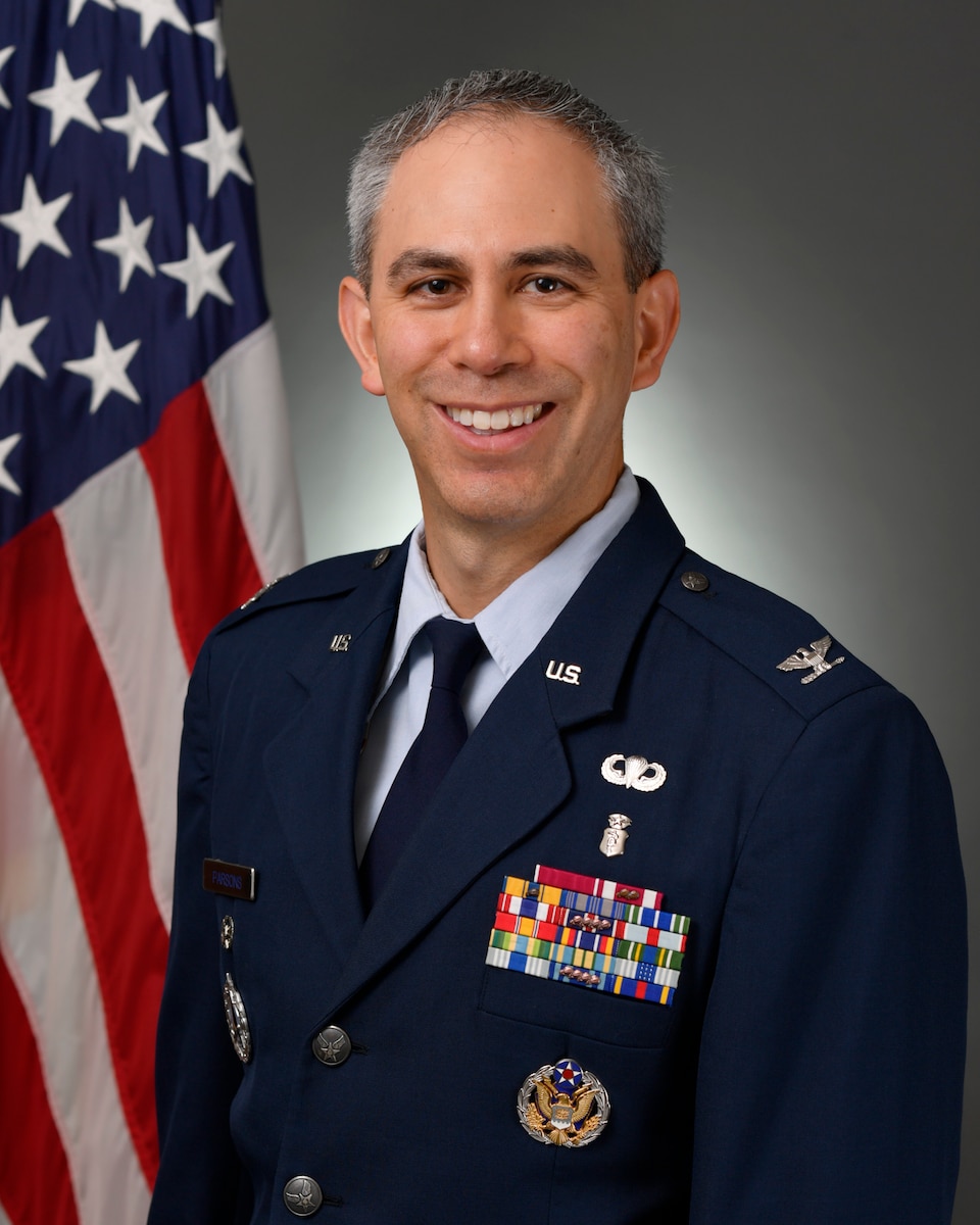 Head and shoulders photo of 60MDG commander