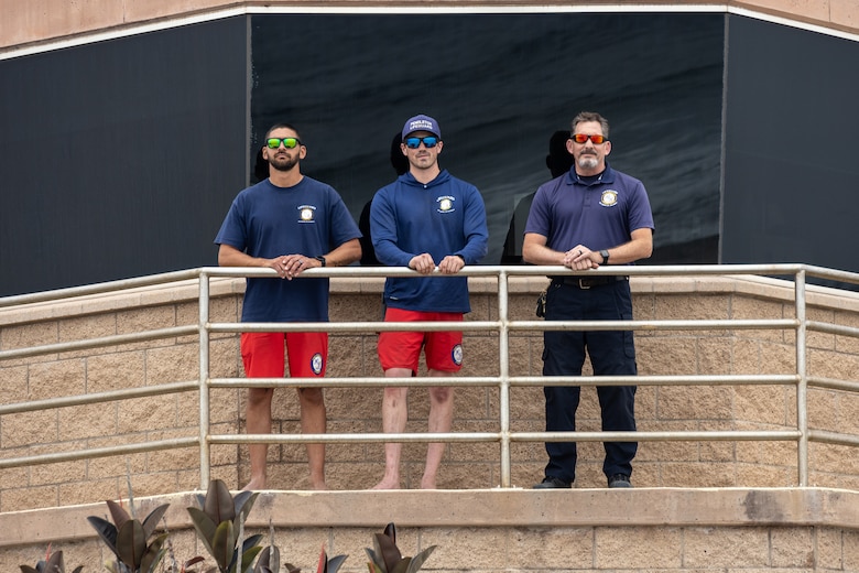 Lifeguards save the lives of swimmers 4th of July