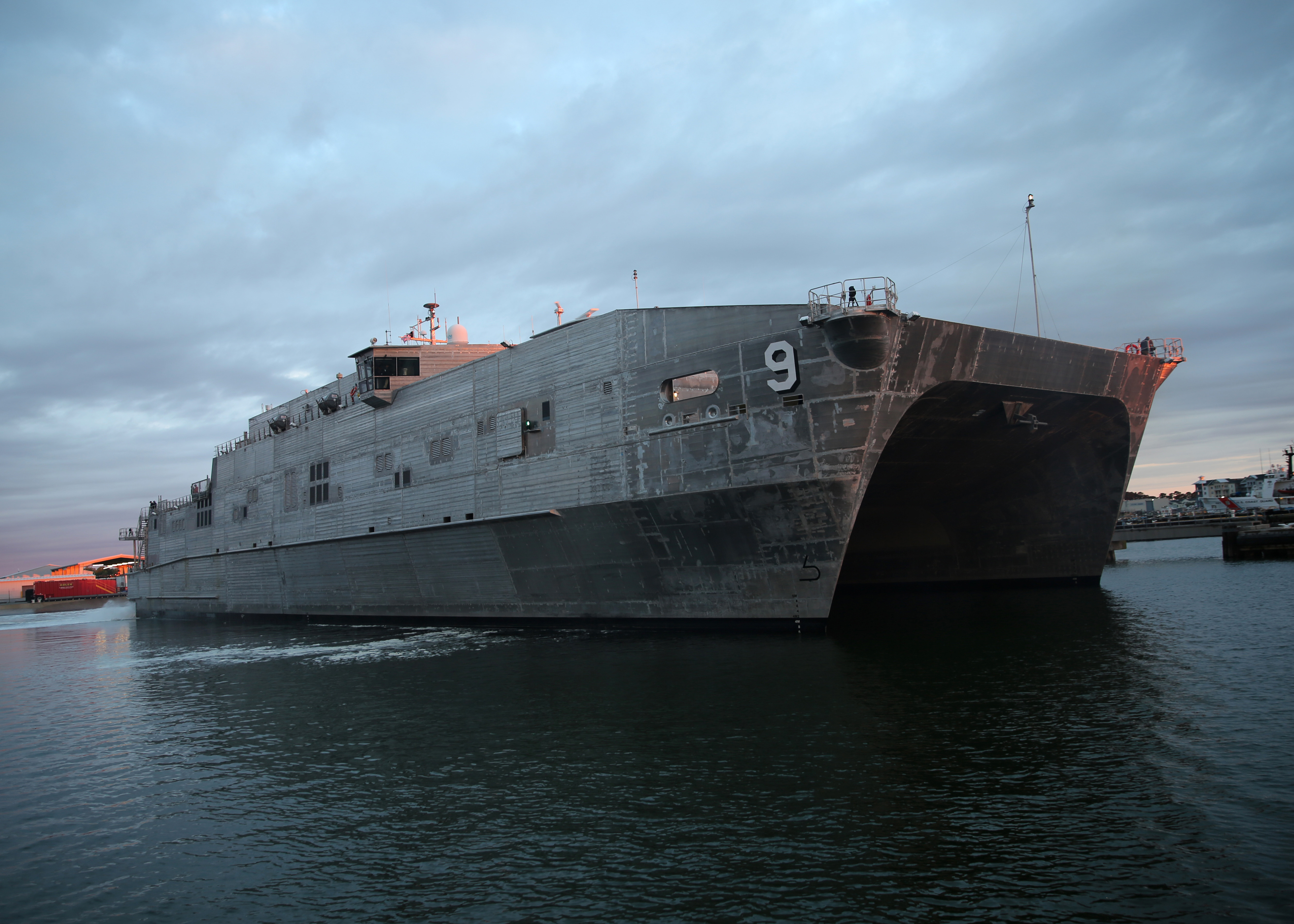 180426-N-OH262-0334 VIRGINIA BEACH, Va. (April 26, 2018)—Military Sealift Command’s expeditionary fast transport ship USNS City of Bismarck (T-EPF 9) gets underway from Joint Expeditionary Base Little Creek-Fort Story, April 26. City of Bismarck went to sea to perform regional training, testing and evaluation. (U.S. Navy photo by Bill Mesta/released)