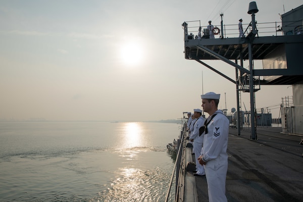 240717-N-XL529-1003
PORT KLANG, Malaysia (July 17, 2024) - Sailors aboard the U.S. 7th Fleet flagship USS Blue Ridge (LCC 19) man the rails as the ship arrives in Port Klang, Malaysia for a scheduled port visit, July 17, 2024. 7th Fleet is the U.S. Navy's largest forward-deployed numbered fleet, and routinely interacts and operates with allies and partners in preserving a free and open Indo-Pacific region. (U.S. Navy photo by Lt. j.g. Sarah Merrill)