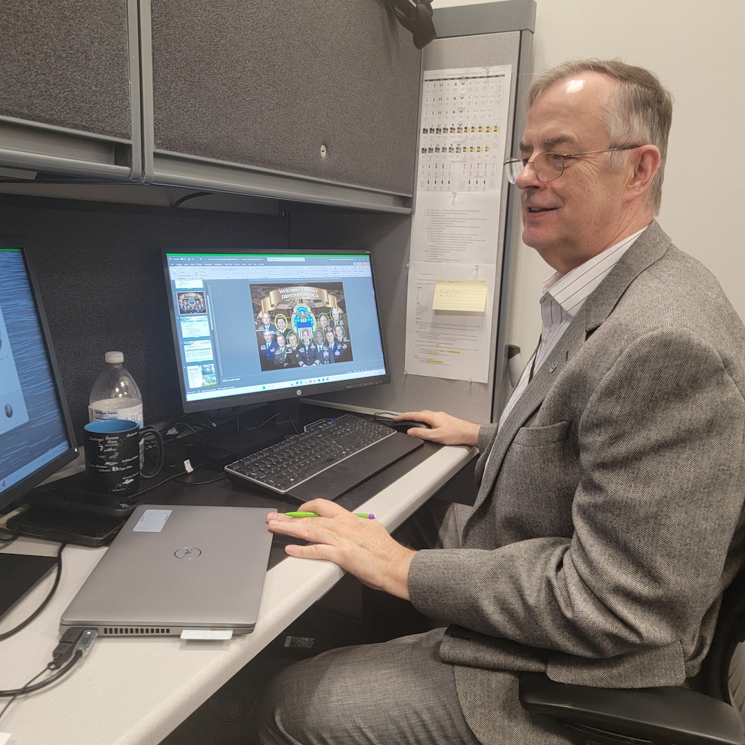 Dr. David Harris contributes to SIG projects in support of director-level briefings and other engagement events.