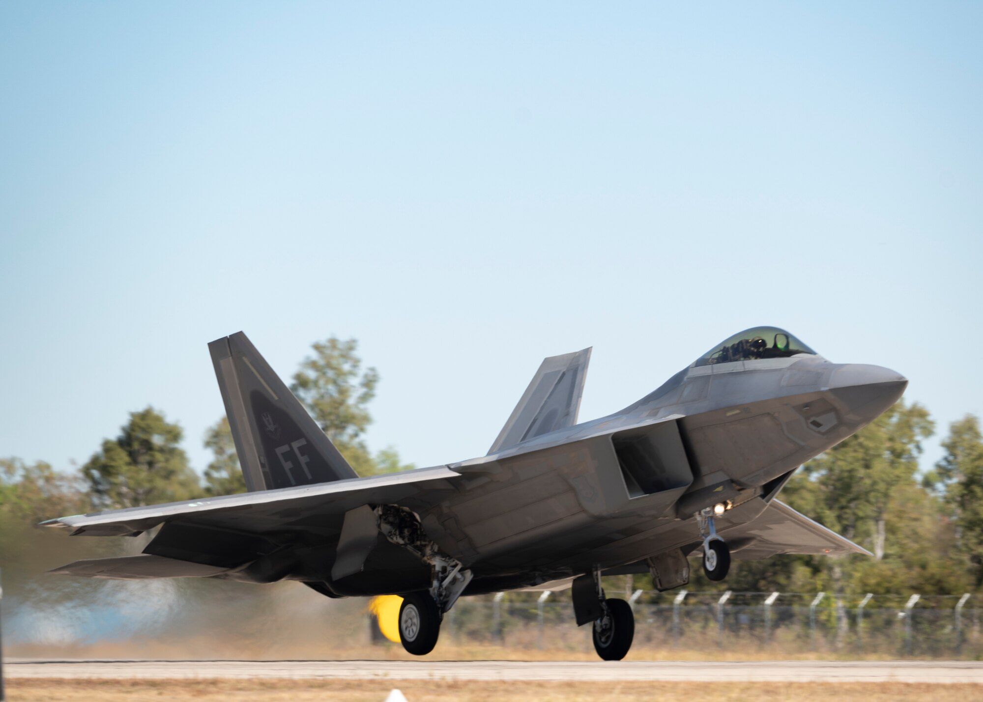 Photo of a U.S. Air Force F-22 Raptor