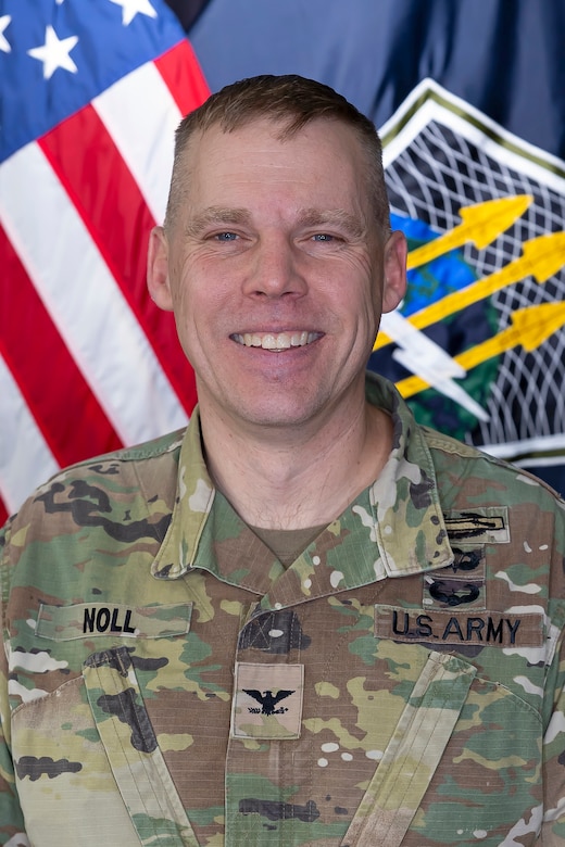 Col. Jeffrey Noll > . > Leaders