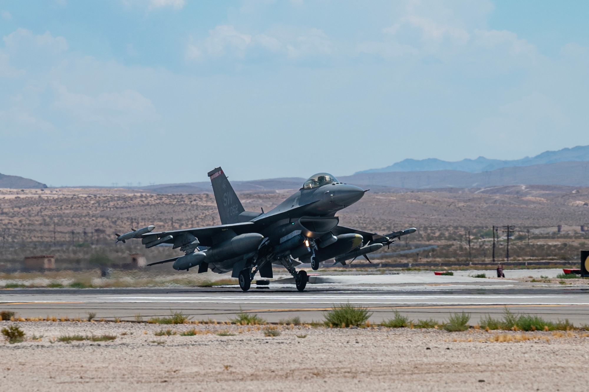 F-16 airplane Landing