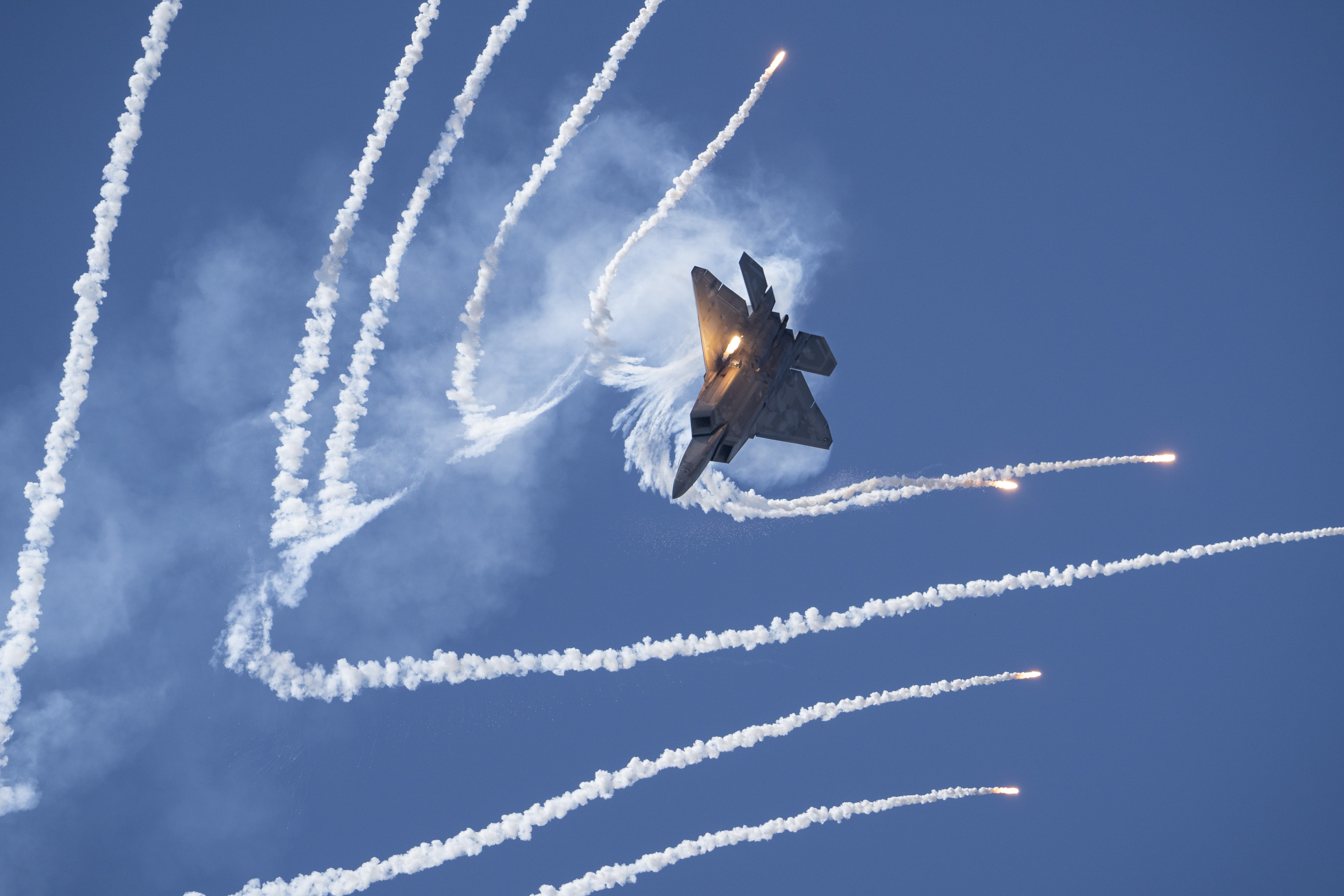 【美品】 Open Thunder Arctic JBER's House and Force Air demonstrates バッグ