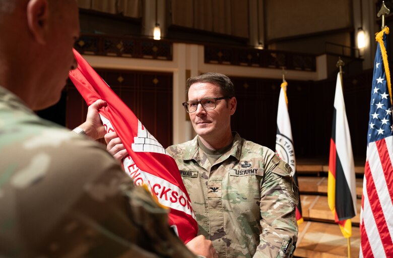 Col. Brandon L. Bowman assumed command of the U.S. Army Corps of Engineers (USACE), Jacksonville District, during a Change of Command ceremony held July 26 at the Jacksonville Center for the Performing Arts, Jacoby Symphony Hall.

As Jacksonville District Commander, Bowman assumes responsibility for Florida's federal development of water resources. It includes the USACE's largest ecosystem restoration project - America's Everglades, the nation's most extensive regulatory program, and the largest federal coastal program in the United States.
