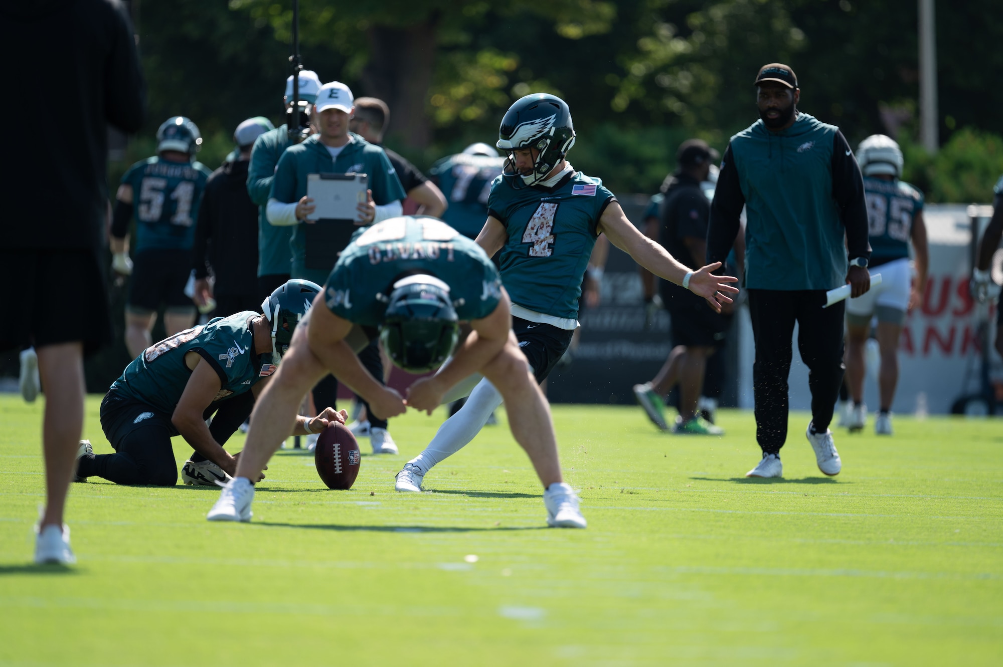 Jake Elliot, Philadelphia Eagles kicker, kicks a field goal during The Eagles Training camp at the Novacare Complex in Philadelphia, Pennsylvania, July 27, 2024. The event gave U.S. service members from all six branches of the military the opportunity to watch the Eagles’ practice before the start of the 2024-2025 football season. (U.S. Air Force photo by Senior Airman Dieondiere Jefferies)