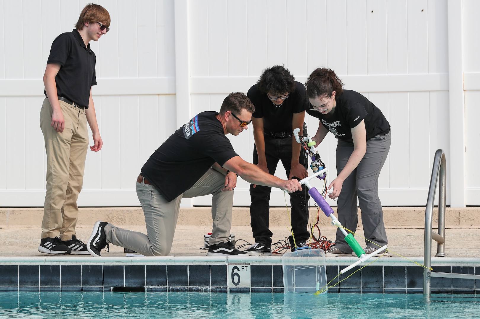 Naval Surface Warfare Center Indian Head Division recently hosted the third annual Naval Energetics Technology Apprenticeship Program (NETAP). Led by the command’s Chief Technology Office and STEM coordinator, the three-week internship program offers local high school students an opportunity to work with scientists and engineers from NSWC IHD.