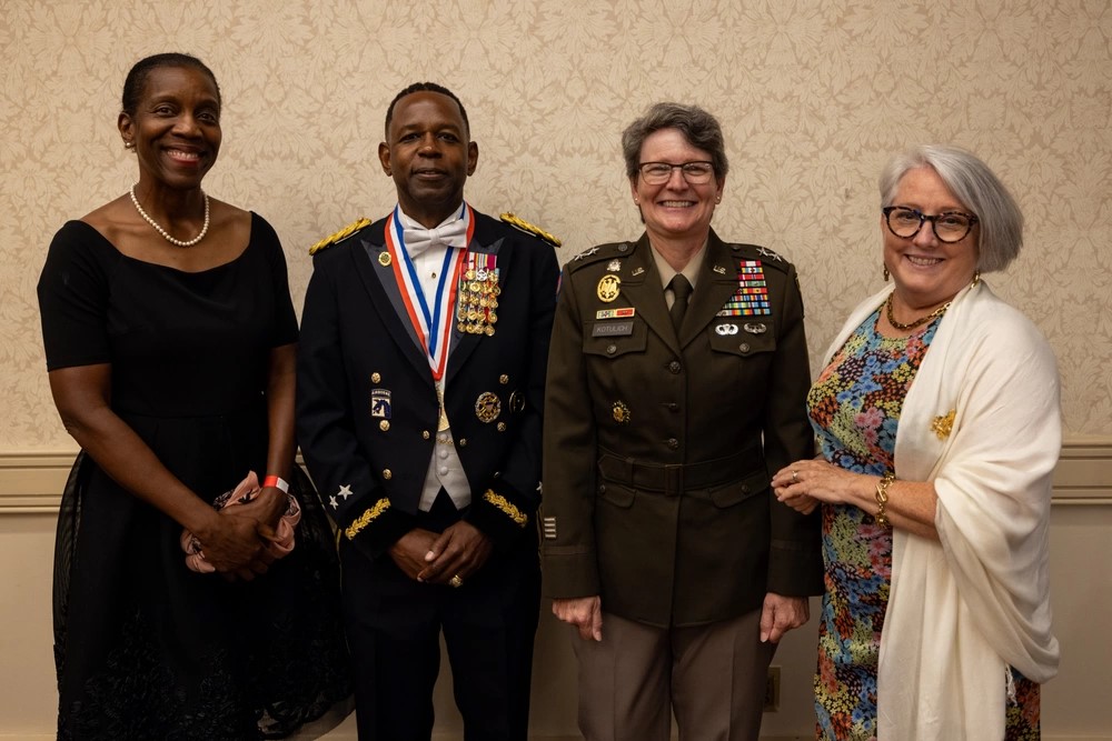 Army Reserve senior leader receives Presidential Lifetime Achievement ...
