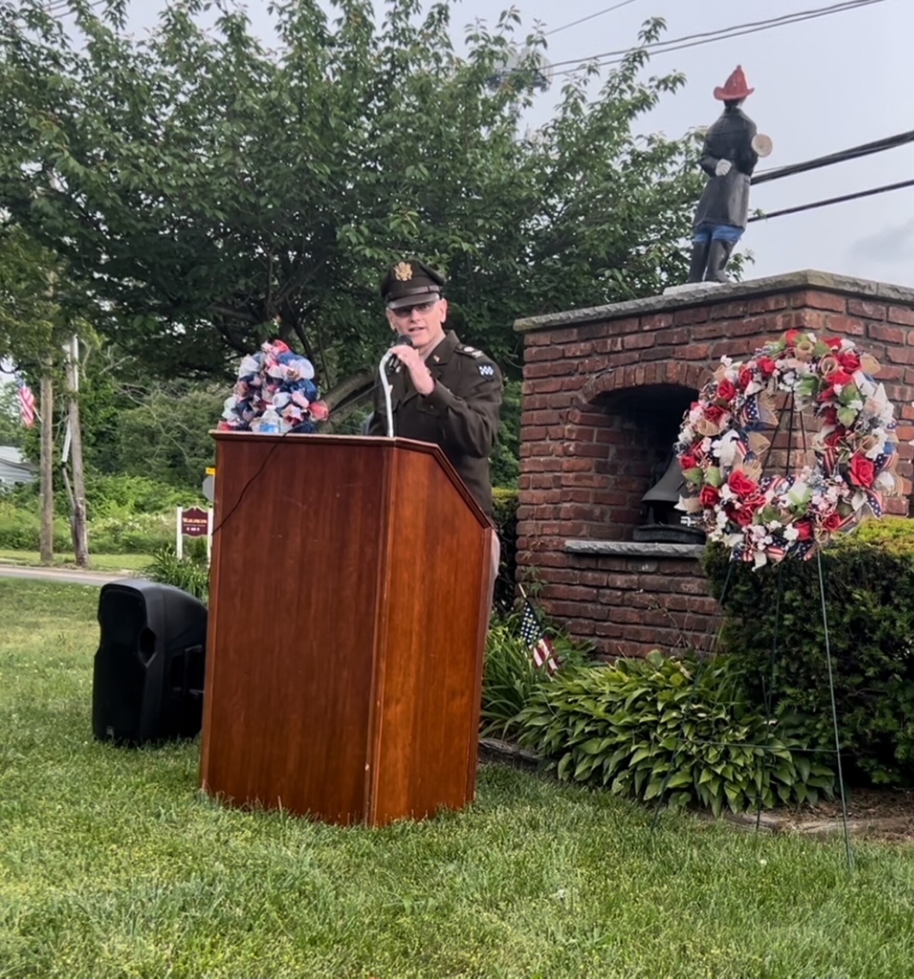U.S. Army Reserve leader honors fallen on Memorial Day