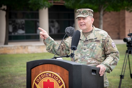 BAMC bids farewell to Dobbins, welcomes Blash during change of responsibility ceremony