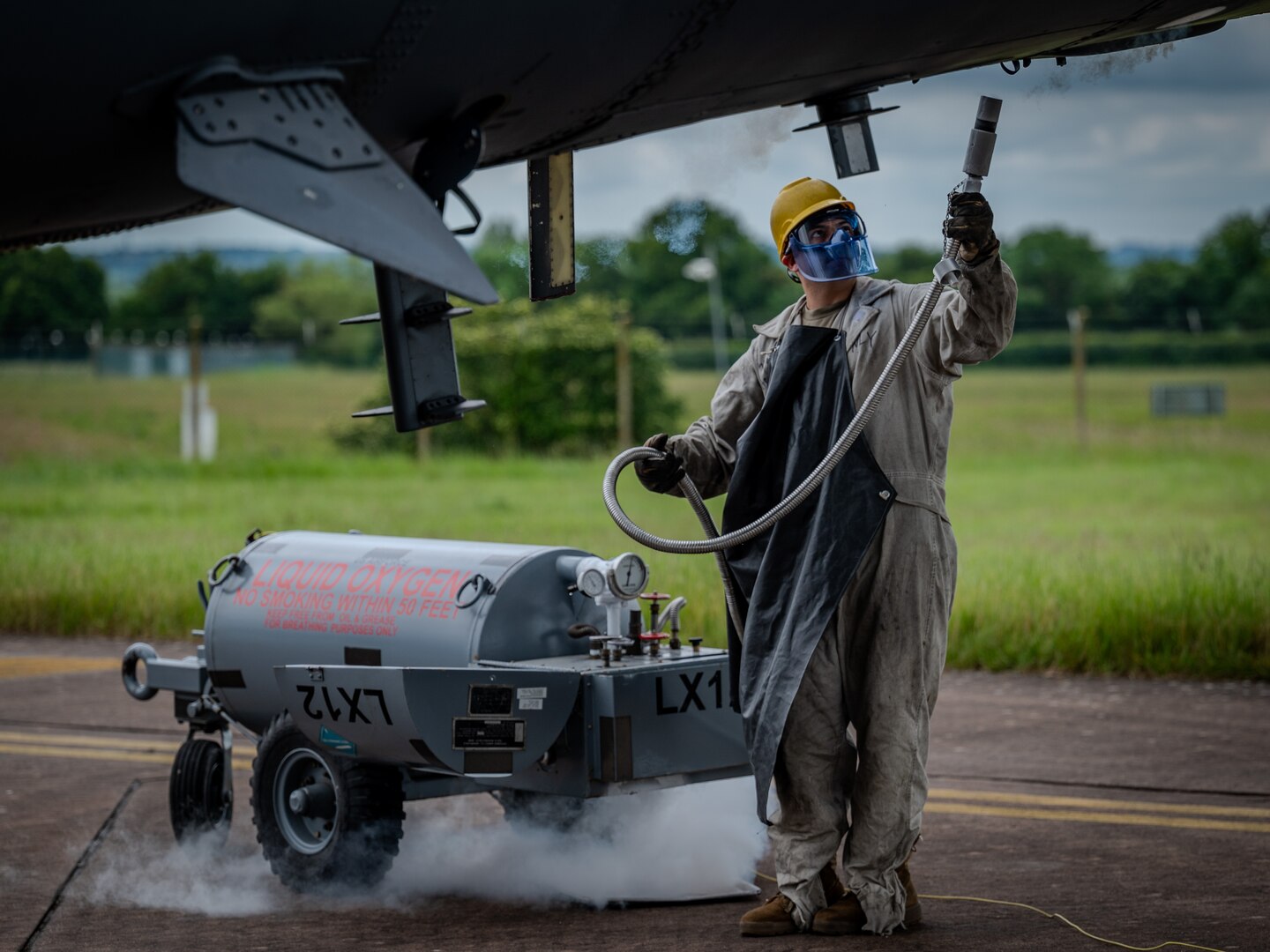 Minot maintainers support B-52 operations in England