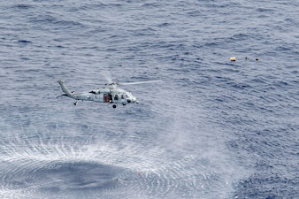 EODMU-5 conducts an EOD exercise in the Philippine Sea.
