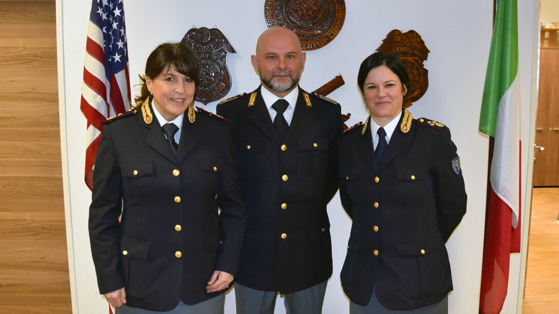 Army CID Vicenza Resident Agency and Vicenza Traffic Police Recognize International Partnership
