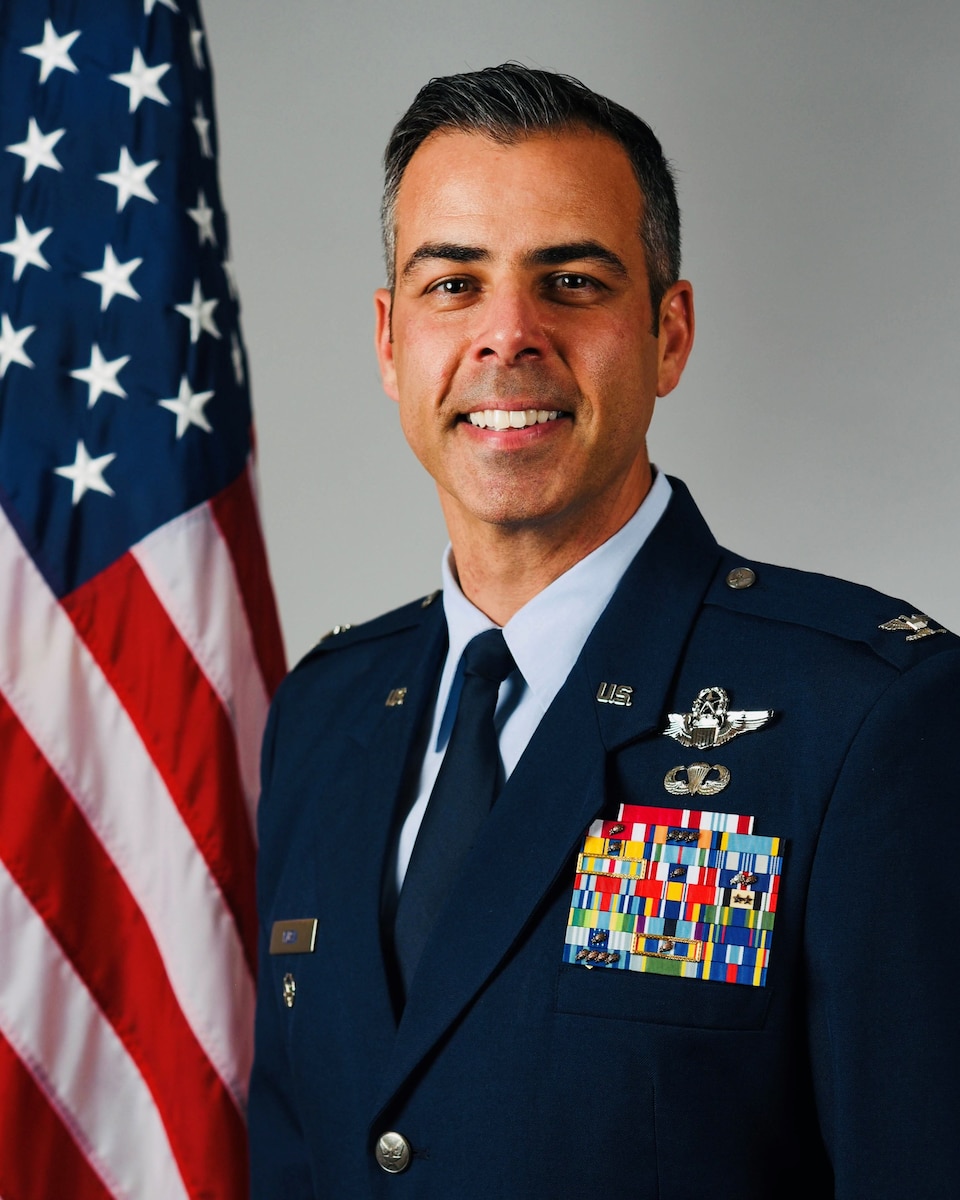 Col Musa's official photo