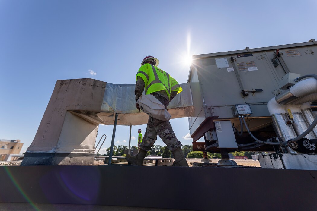 A “power team” made up of Soldiers and civilians from multiple governmental agencies trained together during a two-week exercise May 27 through June 7. The scenario simulated a devastating power outage affecting multiple states.