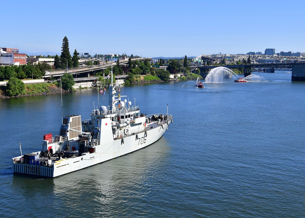 The Kington-class coastal defense vessel HMCS Yellowknife (MM 706) arrives for the annual Rose Festival during Portland Fleet Week in Portland, Oregon June 5, 2024. Portland Fleet Week is a time-honored celebration of the sea services and provides an opportunity for the citizens of Oregon to meet Sailors, Marines and Coast Guardsmen, as well as witness firsthand the latest capabilities of today’s maritime services. (U.S. Navy photo by Mass Communication Specialist 1st Class Heather C. Wamsley)