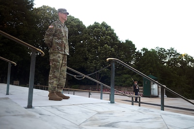 Guard General Retires After Final Watch at Tomb of the Unknown Soldier