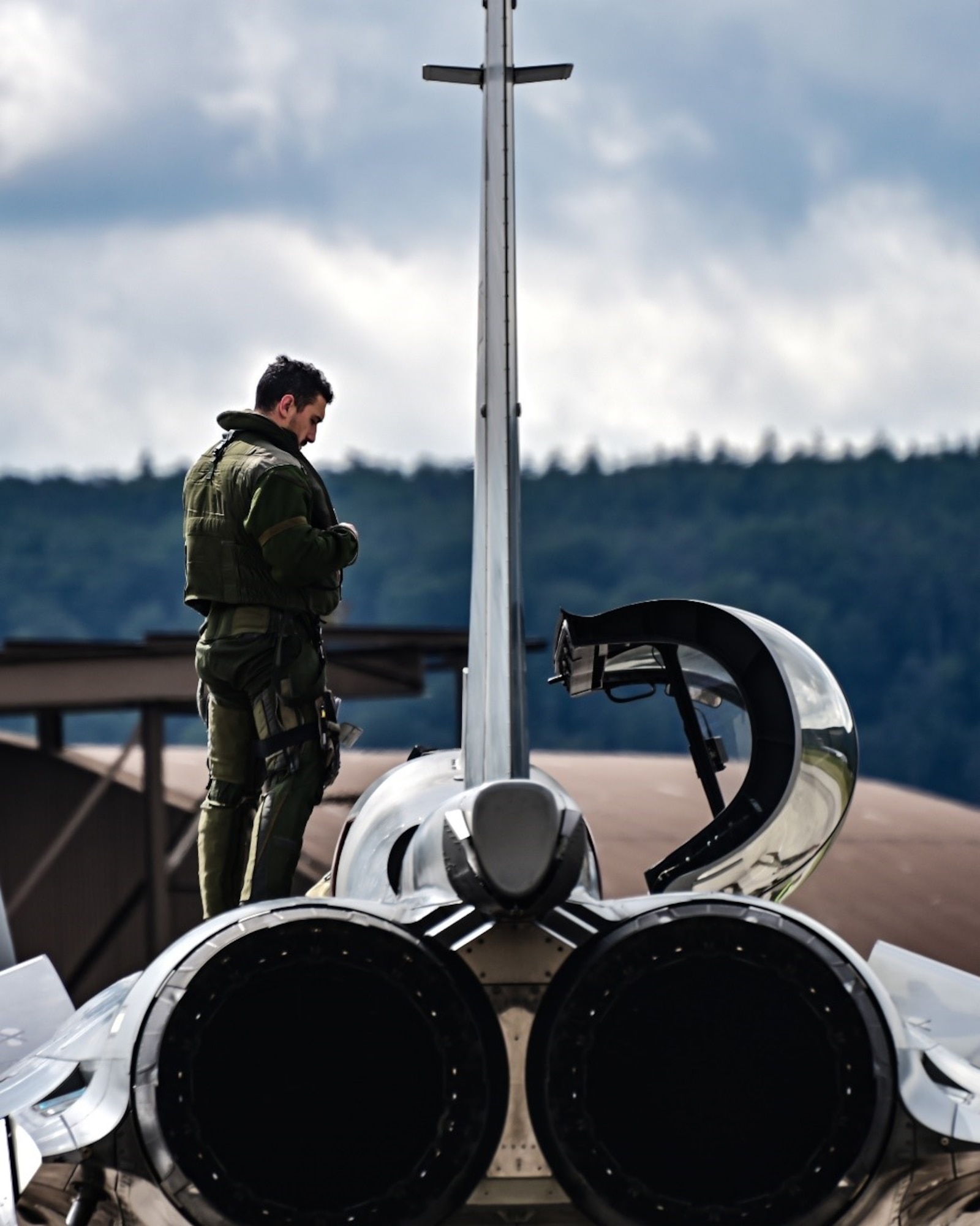 A pilot exits a French Air Force Dassault Rafale after parking on the flight line at Ramstein Air Base, Germany, June 6, 2024. The Rafale was an integral part of a basic fighter maneuvers exercise at the base which boasted a total of 37 aircraft, comprising both fourth and fifth-generation fighter jets. Ramstein 1v1 exercise demonstrates multilateral cooperation, collaboration, interoperability and solidarity, promoting peace and security. (U.S. Air Force photo by Senior Airman Christian Conrad)