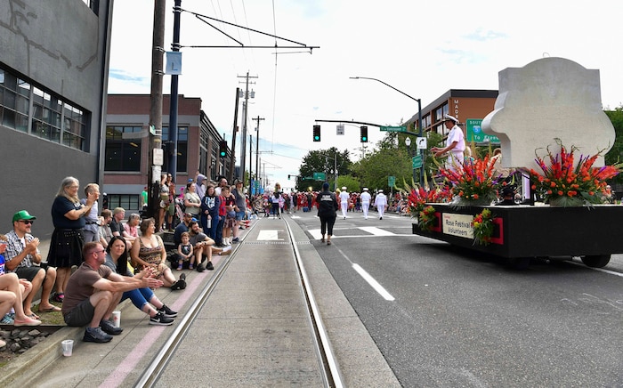 U.S. Navy Sailors participate in the Grand Floral Parade during the annual Portland Fleet Week and Rose Festival in Portland, Oregon June 8, 2024. Portland Fleet Week is a time-honored celebration of the sea services and provides an opportunity for the citizens of Oregon to meet Sailors, Marines and Coast Guardsmen, as well as witness firsthand the latest capabilities of today’s maritime services. (U.S. Navy photo by Mass Communication Specialist 1st Class Heather C. Wamsley)