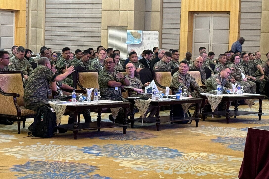 Exercise Leadership receives a mission analysis brief as Bersama Warrior 2024 wrapped up their first week of the command post exercise