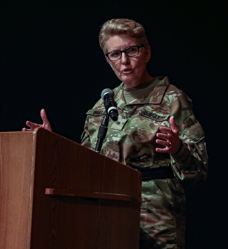 410th Contracting Support Brigade holds change of command