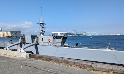 The U.S. Navy’s  Sea Hunter Unmanned Surface Vehicle arrives in Los Angeles, California, during LA Fleet Week, 23 May. Sea Hunter’s participation in events like LA Fleet Week helps educate the public on the latest naval technology and demonstrates the Navy's commitment to integrating advanced technology into its operations.