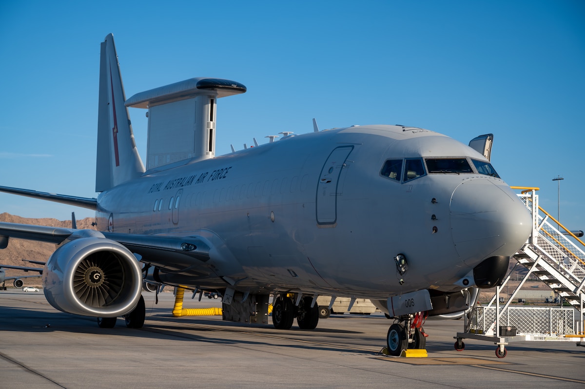 A front side view of an E-7A Wedgetail aircraft.