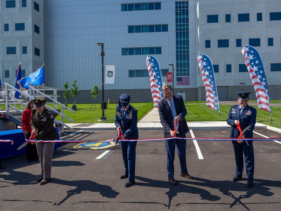 U.S. Army Corps of Engineers Louisville District Commander Col. L. Reyn Mann (left), Rep. Michael Turner and representatives from Wright-Patterson AFB participated in the ceremonial ribbon cutting for the Intelligence Production Complex III, May 13, 2024, in Dayton, Ohio.