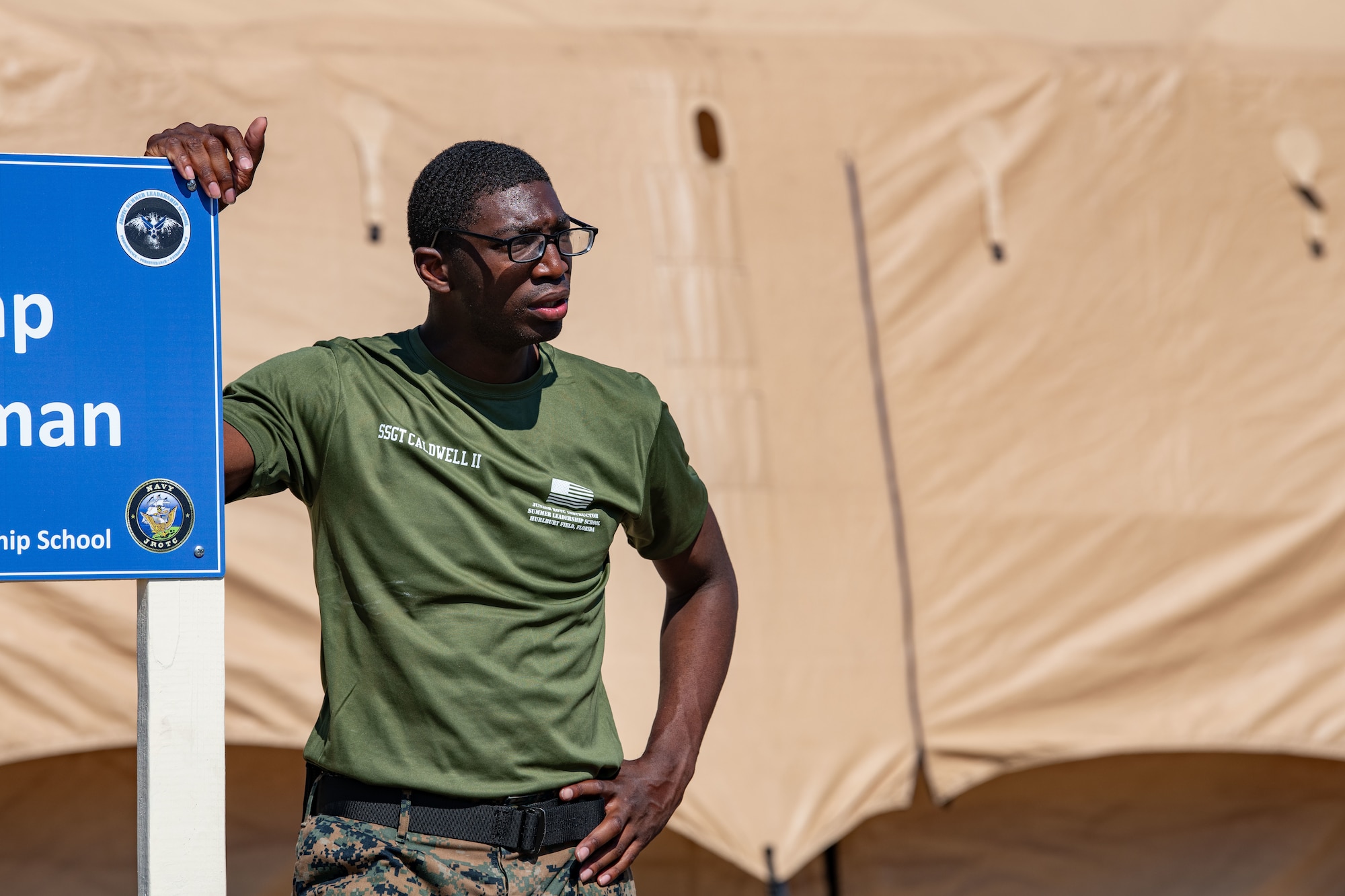 hroughout the five-day program, the students slept in tents, ate meals at the base’s dining facility and participated in daily physical training and classroom training sessions.