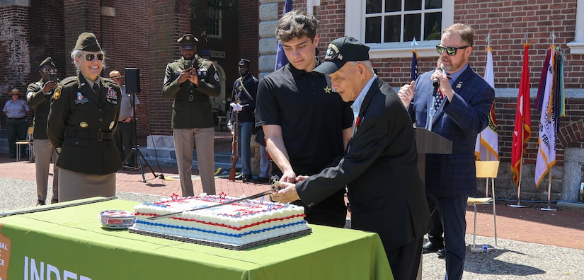 Army Reserve leader celebrates Flag Day, Army Birthday in Philadelphia