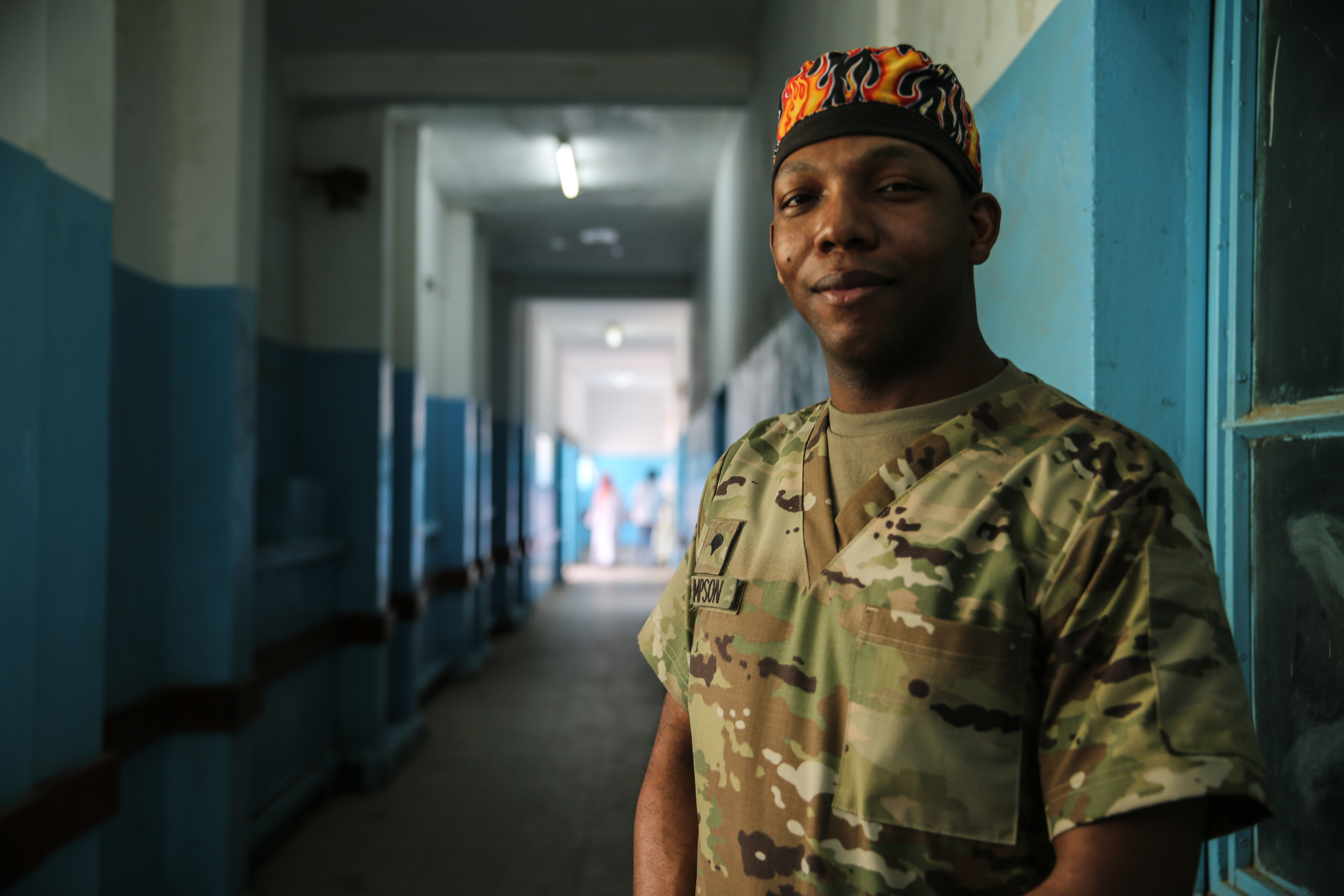 U.S. Army Reserve surgical team Soldiers assist Chadian medical