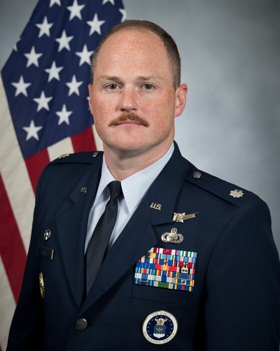 Bio picture-Lieutenant Colonel Bryan J. Davis is the Commander, 331st Recruiting Squadron, Maxwell Air Force Base, Alabama.