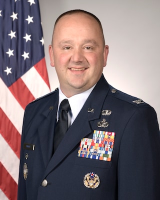 Male Col. official photo