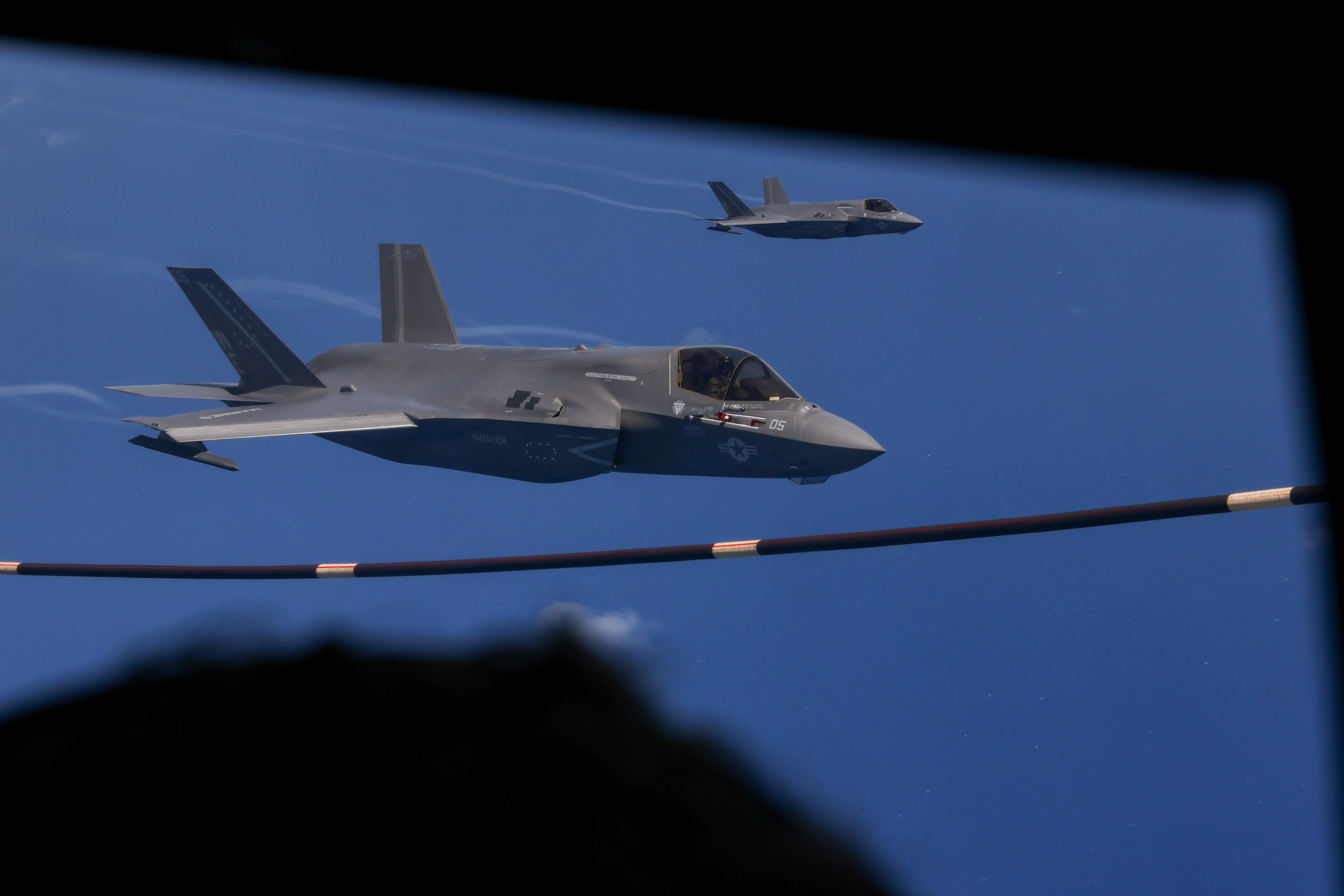 JSインターナショナル限定　コルセア USMC VMF-214 ブラックシープ THE BLACK SHEEP: The Story of VMF-214, by Don Hollway