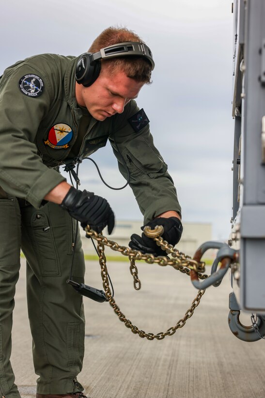 MASA 24: VMGR-352 conducts transportation flight operations
