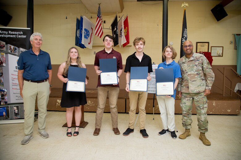 Recipients of the U.S. Army Engineer Research and Development Center (ERDC) Alumni Association’s 2024 scholarships were presented certificates from ERDC Alumni Association President Ernie Smith and ERDC Commander Col. Christian Patterson during a ceremony at the Vicksburg VFW in Vicksburg, Miss., June 24, 2024.