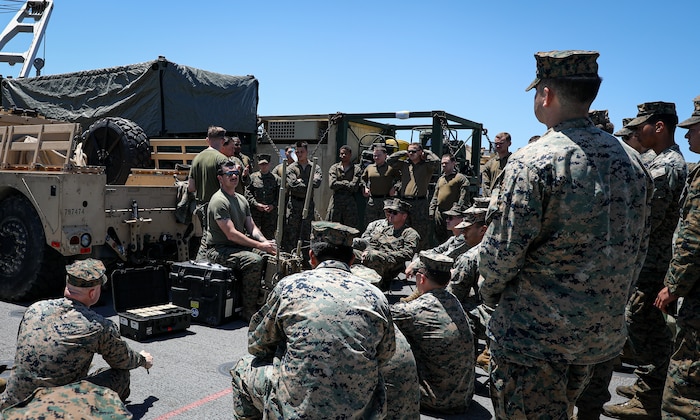 24th MEU (SOC) Counter-IED Class Aboard USS Oak Hill (LSD 51)